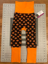 Load image into Gallery viewer, 9mo-3T Halloween Orange Sparkle Pumpkins Maxaloones
