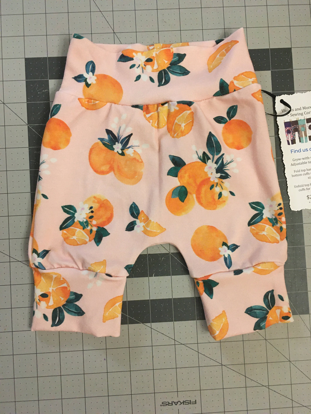 9mo-3T Oranges with Flowers Maxaloones Shorts