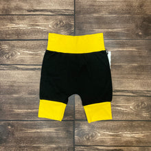 Load image into Gallery viewer, 9mo-3T Black and Yellow Maxaloones Shorts
