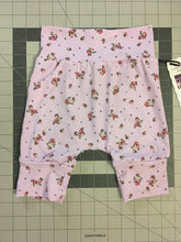 Load image into Gallery viewer, 9mo-3T Floral on Pink Maxaloones Shorts

